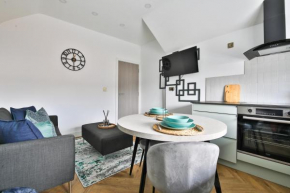 Modern & Elegant 1 Bed Flat